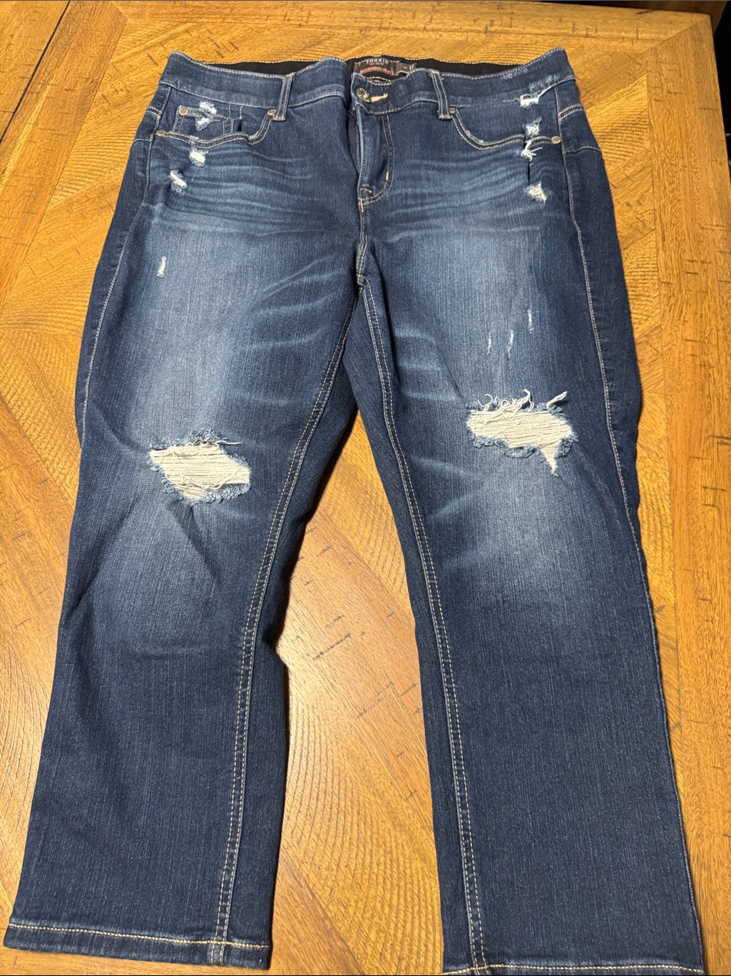 Torrid Women's Distressed Bombshell Crop Jeans In Dark Blue